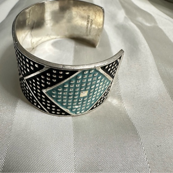 Montana Silversmiths Silver and Black Cuff Bracelet with Turquoise Accent. Solid - Picture 12 of 13